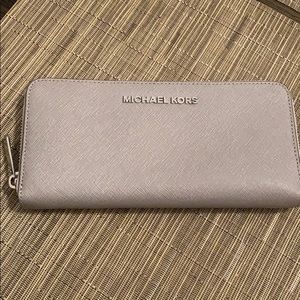 SOLD!!! Michael Kors Jet Set Wallet